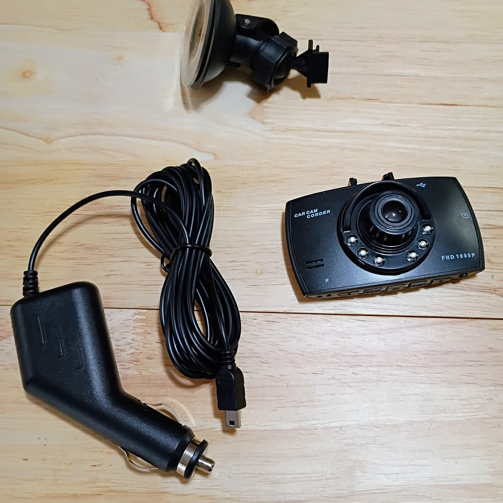 HD Ultra-Slim Dashboard Camera - Black - Picture 2 of 7